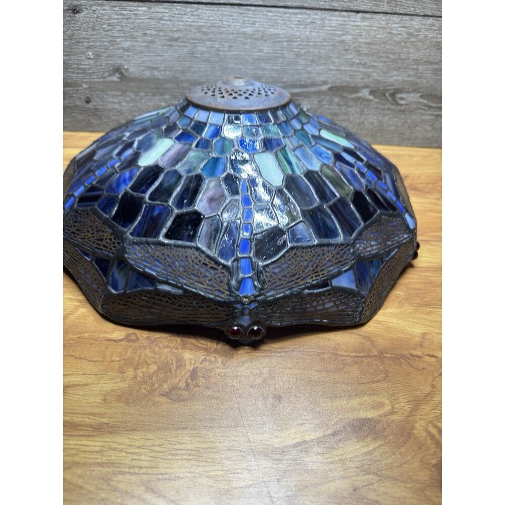 Quoizel collection Dragonfly Stained Glass Lamp Shade 15.5x6.5” - Picture 4 of 11